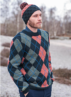 Round neck intarsia sweater