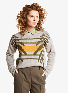 Intarsia sweater with round collar