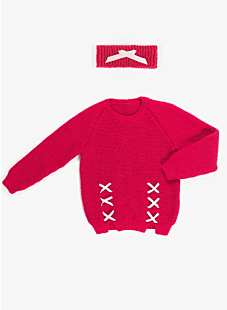 Raglan sweater with round collar