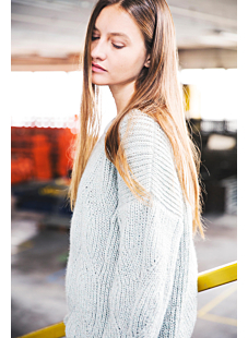 Patterned sweater with round collar