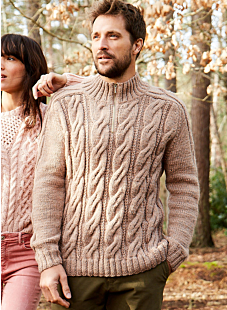 Cable sweater with zipped collar