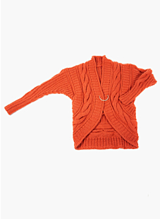 Thick cabled jacket with round edges