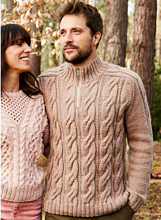 Cable sweater with zipped collar