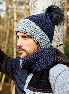Hat with furry pompom