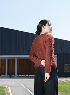 Round neck sweater