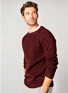 Raglan sweater with round collar