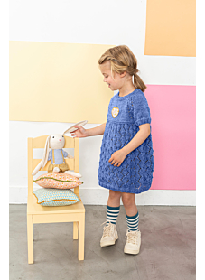 Short sleeved lace dress
