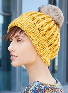 Thick rib bobble hat with fur bobble