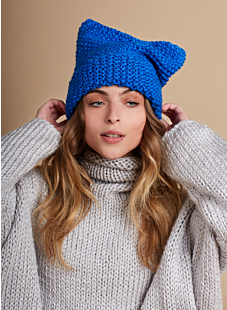 Wide brim hat