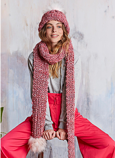 Pompom scarf