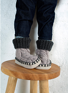 Cable slippers