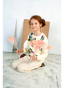 Sweater with flower embroidery