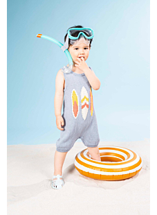 Romper suit with central pattern