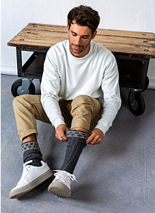 Intarsia socks with folded edge